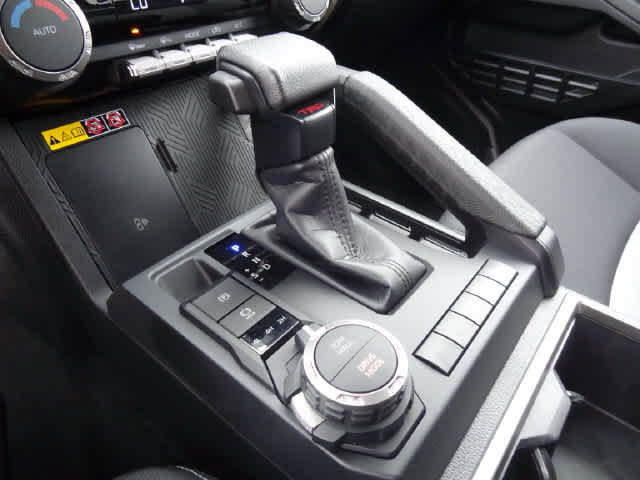 Used 2025 Toyota Tacoma TRD Sport w/ TRD Sport Upgrade Package AWD/4WD image 32