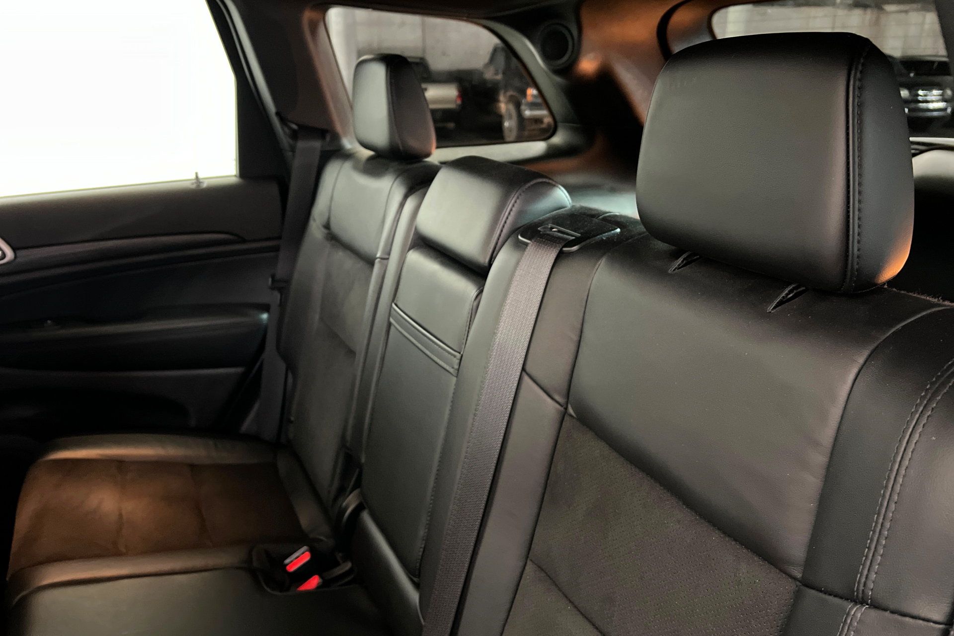 Certified 2022 Jeep Grand Cherokee Laredo X AWD/4WD image 20