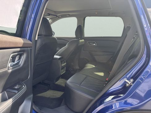 Used 2023 Nissan Rogue Platinum image 13