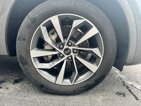 Used 2023 Audi Q5 2.0T Premium w/ Convenience Package image 13