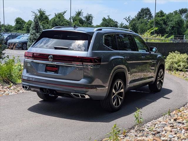 Certified 2025 Volkswagen Atlas SEL Premium R-Line AWD/4WD image 5