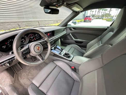 Used 2020 Porsche 911 Carrera image 4
