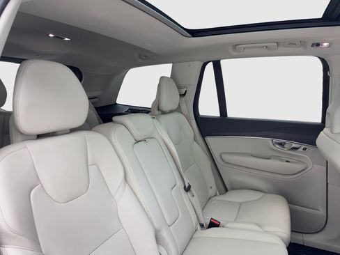 Used 2020 Volvo XC90 T5 Momentum w/ Protection Package Premier FWD image 45
