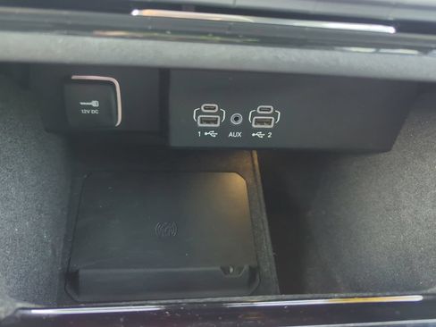 Used 2022 Jeep Wagoneer Series II AWD/4WD image 28