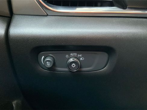 Used 2019 Chevrolet Traverse LS w/ LPO, Floor Liner Package AWD/4WD image 17