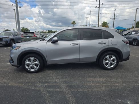 Used 2023 Honda HR-V LX image 6