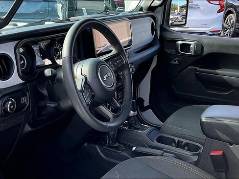 Used 2024 Jeep Wrangler Sport S image 16