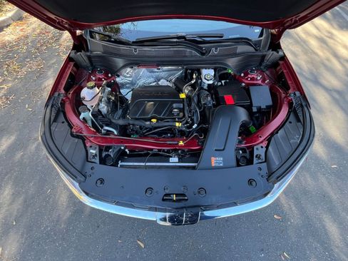 Used 2025 Chevrolet Trax LT image 30