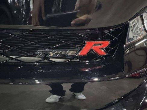 Used 2017 Honda Civic Type R image 18
