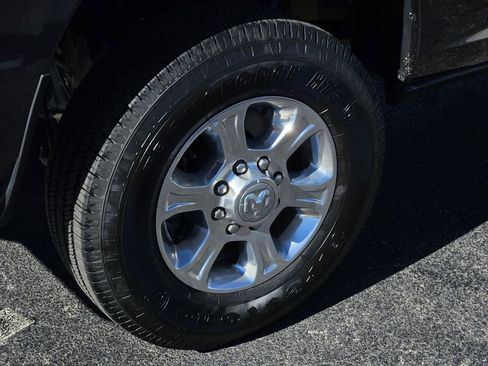 Used 2024 RAM 2500 Big Horn image 10