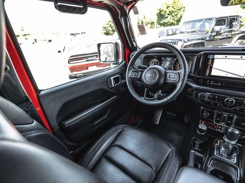 Used 2024 Jeep Wrangler Unlimited Rubicon AWD/4WD image 26