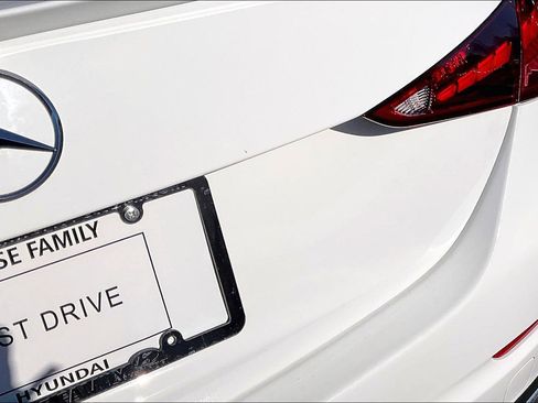 Used 2022 Mercedes-Benz C 300 Sedan image 24