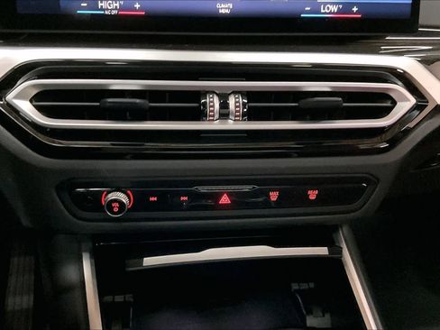 Used 2023 BMW 330i Sedan w/ Premium Package image 34