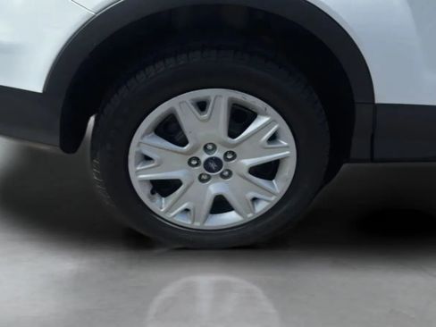Used 2016 Ford Escape S FWD image 34