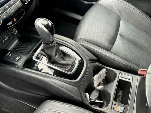 Used 2022 Nissan Rogue Sport SL image 15