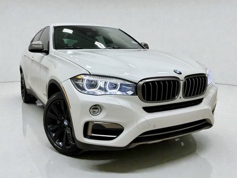 Used 2017 BMW X6 xDrive50i image 3