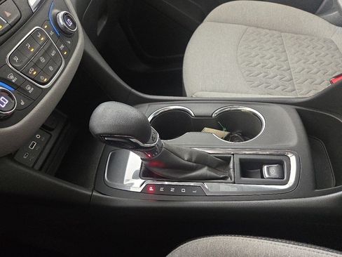 Used 2022 Chevrolet Equinox LT FWD image 22