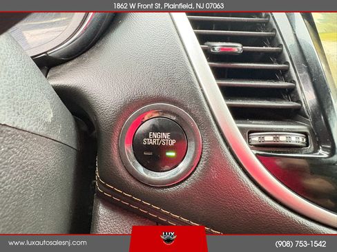 Used 2019 Chevrolet Trax LT w/ LT Convenience Package FWD image 26