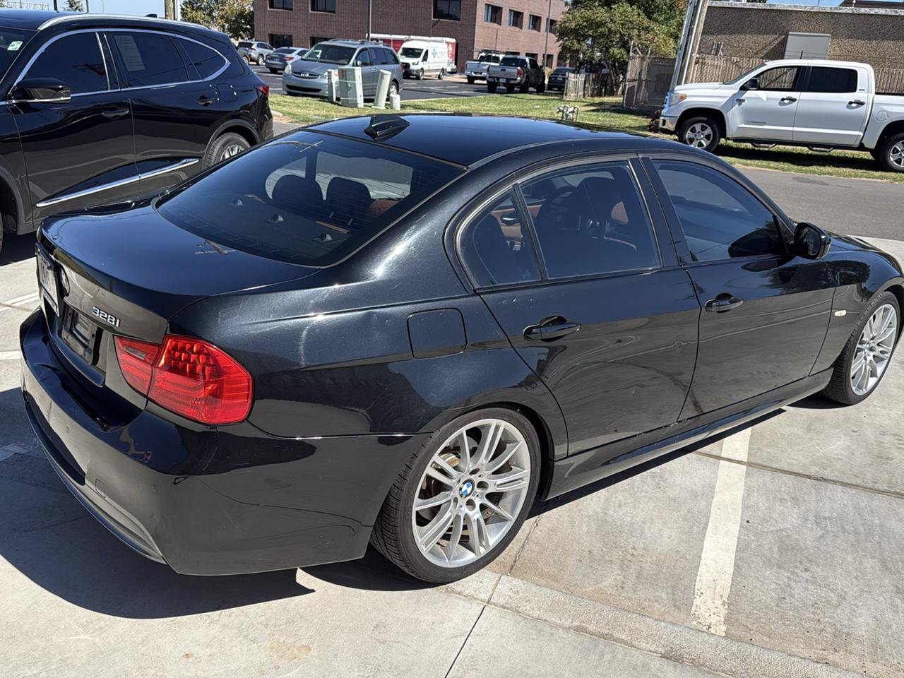 Used 2011 BMW 328i Sedan RWD image 10