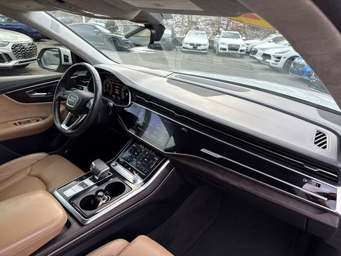 Used 2021 Audi Q8 Prestige w/ Prestige Package image 43