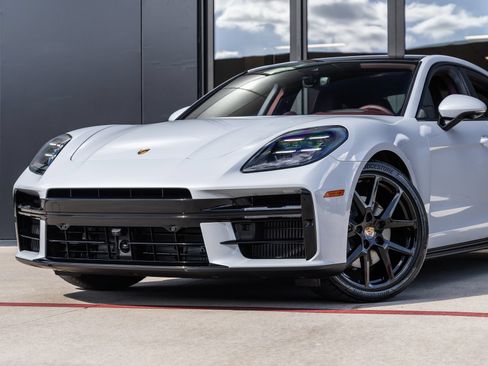 Certified 2026 Porsche Panamera RWD image 7