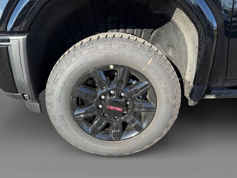 New 2026 GMC Sierra 2500 AT4 w/ AT4 Premium Plus Package image 9