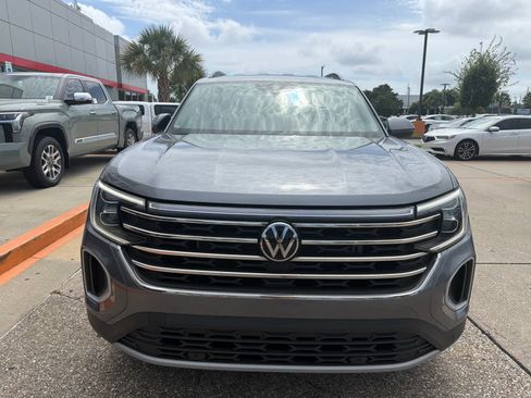 Used 2025 Volkswagen Atlas SE FWD image 14