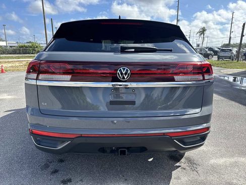 Used 2025 Volkswagen Atlas Cross Sport SE FWD image 13