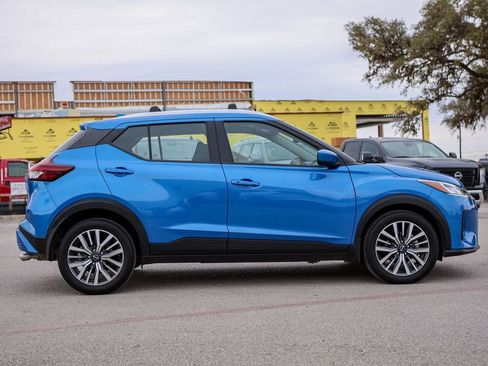 Used 2024 Nissan Kicks SV w/ Interior Electronics Package image 4