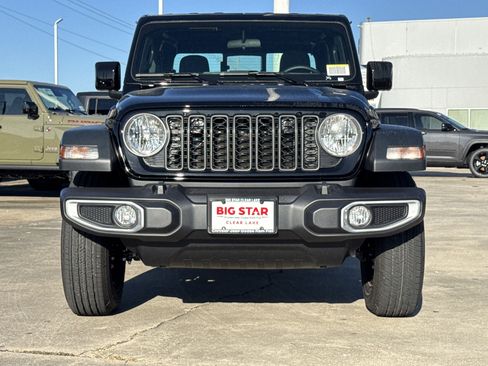 New 2026 Jeep Gladiator Sport image 5