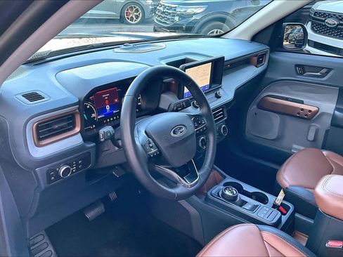 Used 2023 Ford Maverick Lariat w/ Lariat Luxury Package image 18