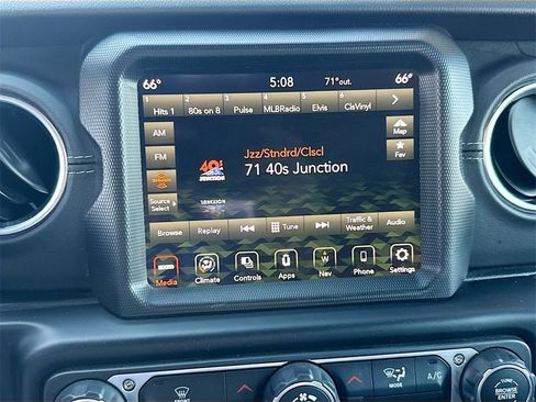 Used 2021 Jeep Wrangler Unlimited Sahara image 16