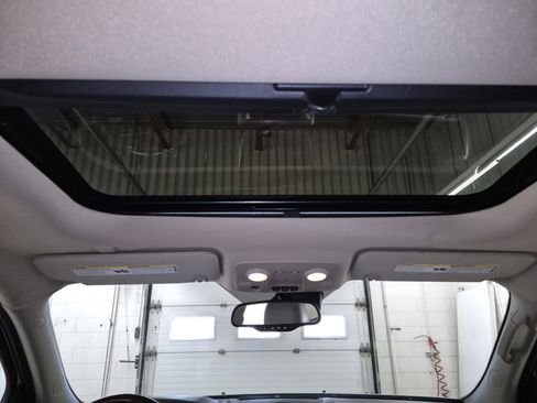 Used 2016 GMC Acadia Denali AWD/4WD image 5