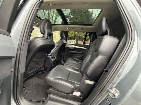 Used 2016 Volvo XC90 T6 Momentum AWD/4WD image 21
