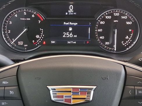 Used 2026 Cadillac XT5 Luxury w/ LPO, Premium Carpet Package FWD image 13