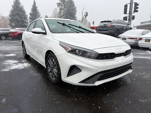 Used 2023 Kia Forte LXS image 8