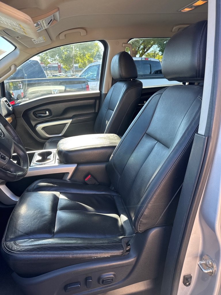Used 2017 Nissan Titan SL RWD image 7