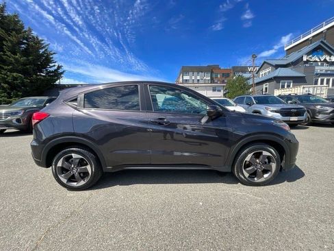 Used 2018 Honda HR-V EX image 9