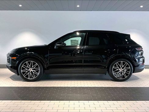 New 2026 Porsche Cayenne image 2