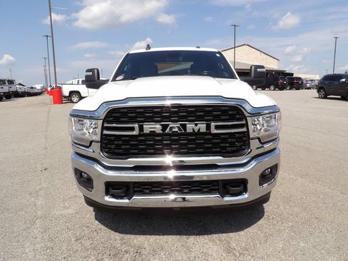 Used 2024 RAM 2500 Big Horn AWD/4WD image 12