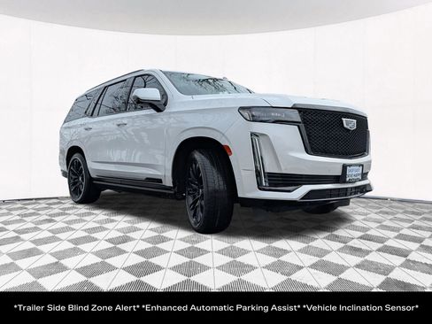 Certified 2024 Cadillac Escalade Sport Platinum w/ LPO, ONYX Package AWD/4WD image 29