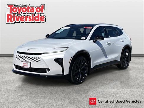 Certified 2025 Toyota Crown Signia w/ Advanced Technology Package image 1