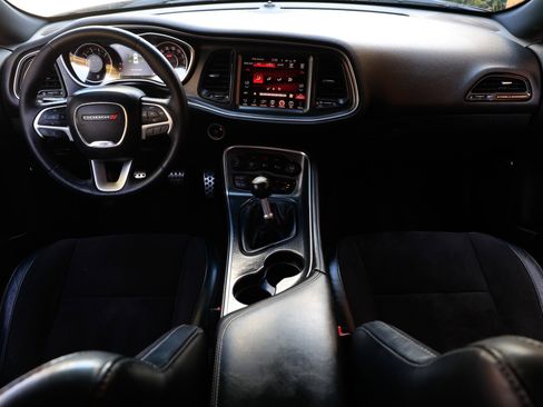 Used 2015 Dodge Challenger R/T Scat Pack w/ Scat Pack Appearance Package image 26