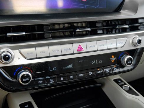 Used 2023 Kia Telluride S w/ S Sunroof Package FWD image 30