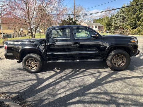Used 2023 Toyota Tacoma TRD Sport image 13