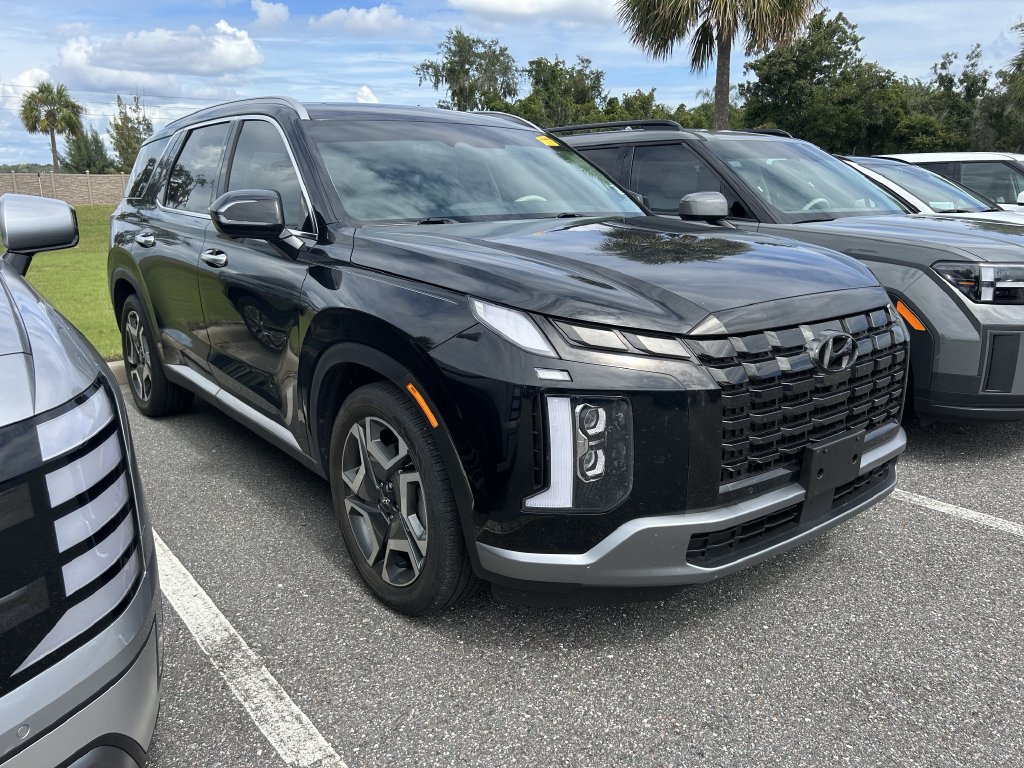 Used 2024 Hyundai Palisade Limited FWD image 1