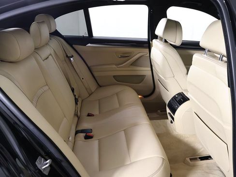 Used 2015 BMW 550i xDrive Sedan AWD/4WD image 37
