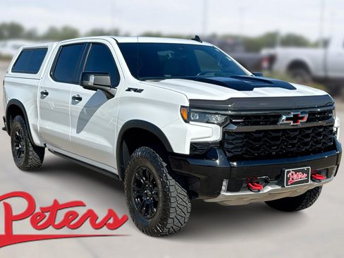 Used 2024 Chevrolet Silverado 1500 ZR2 w/ Technology Package AWD/4WD image 1