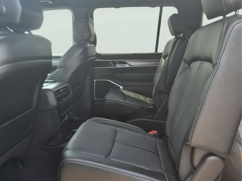 New 2026 Jeep Grand Wagoneer Limited AWD/4WD image 11