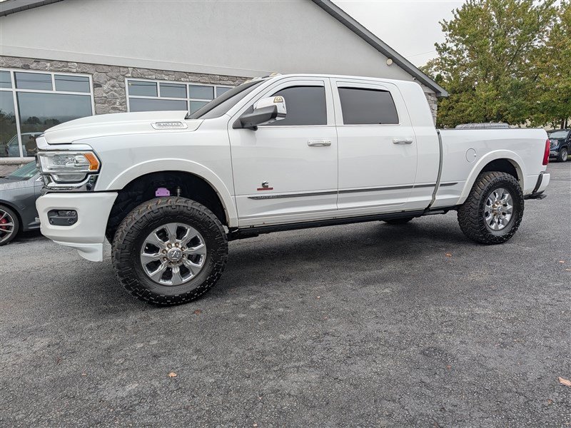 Used 2020 RAM 3500 Limited AWD/4WD image 2